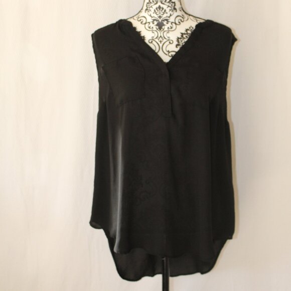 torrid Tops - FALL SALETorrid Harper Georgette Black Sleeveless Pullover, 0 Large 12 Pre-Loved